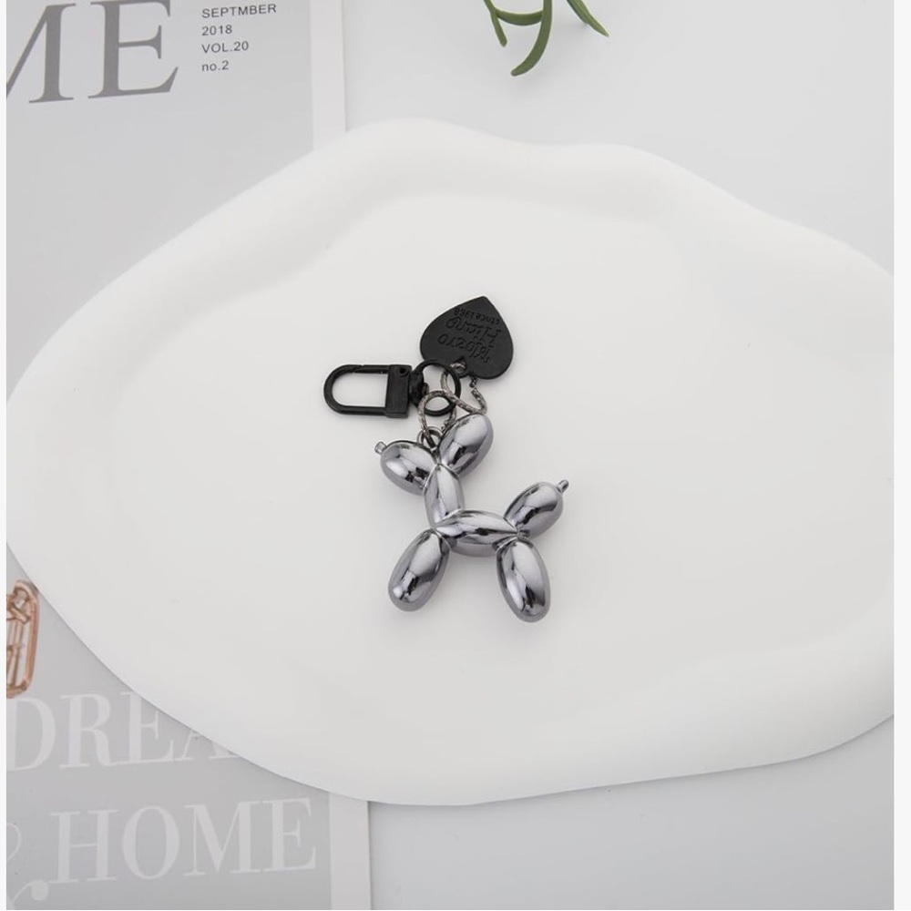 Adorable Balloon Dog Keychain π©π swipe for other colors available!! π«Άπ½ - Picture 7 of 13